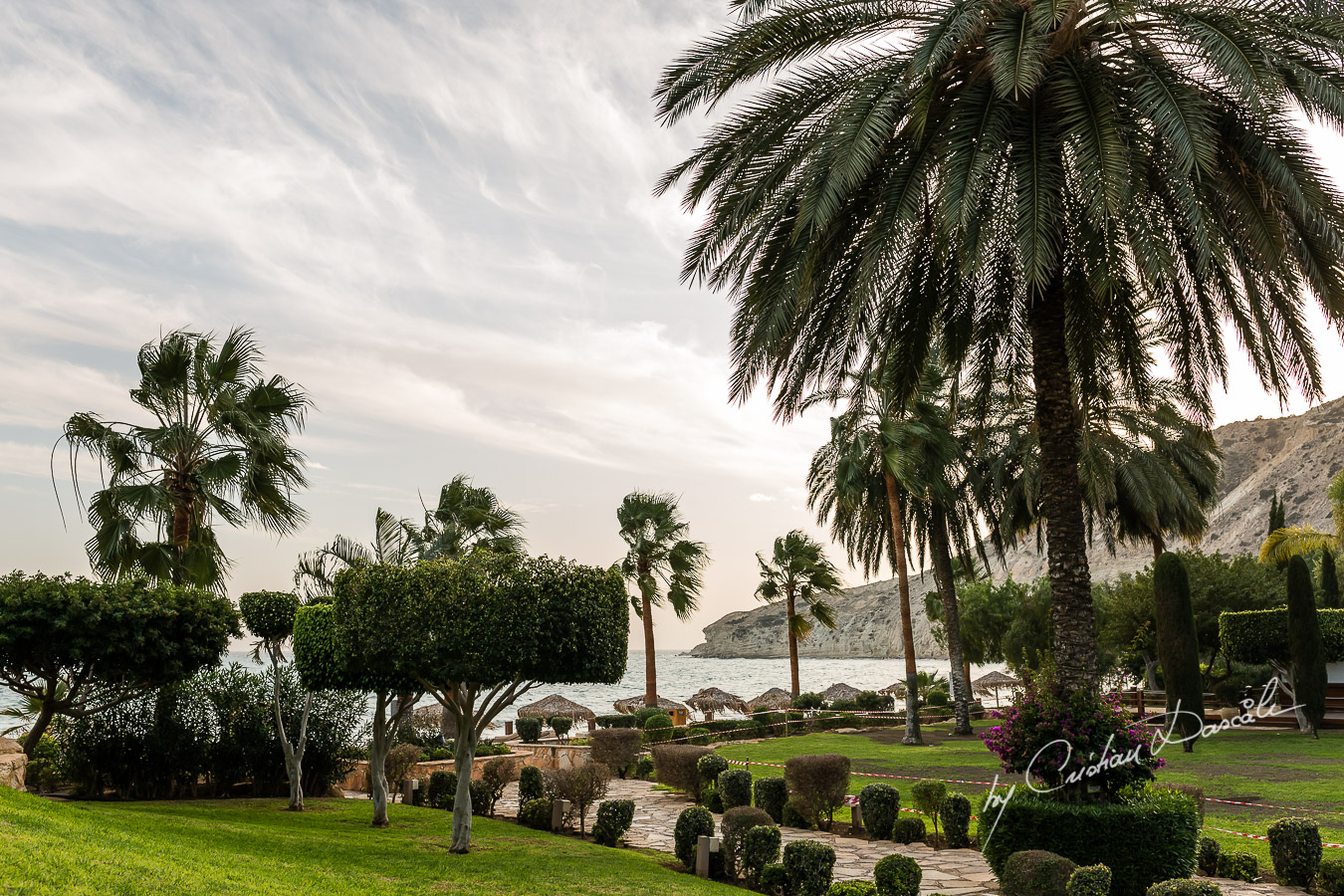 Elegant Wedding at Columbia Beach Resort. Photographer: Cristian Dascalu