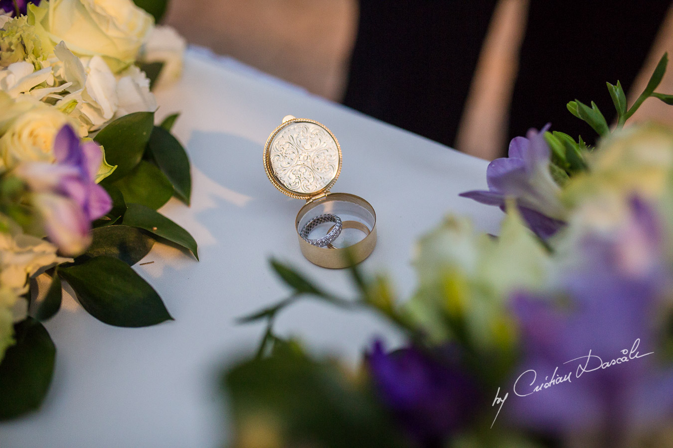 Elegant Wedding at Columbia Beach Resort. Photographer: Cristian Dascalu