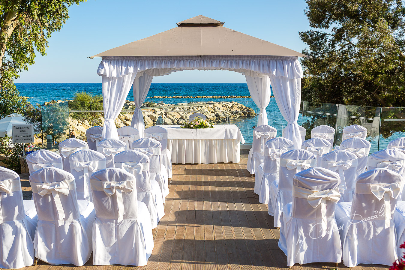 Emotional Wedding At Royal Apollonia Hotel. Photography by Cristian Dascalu.