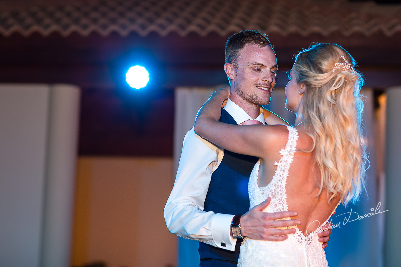 Wedding dinner moments captured by Cristian Dascalu at a wedding at The Aphrodite Hills Resort in Paphos, Cyprus.