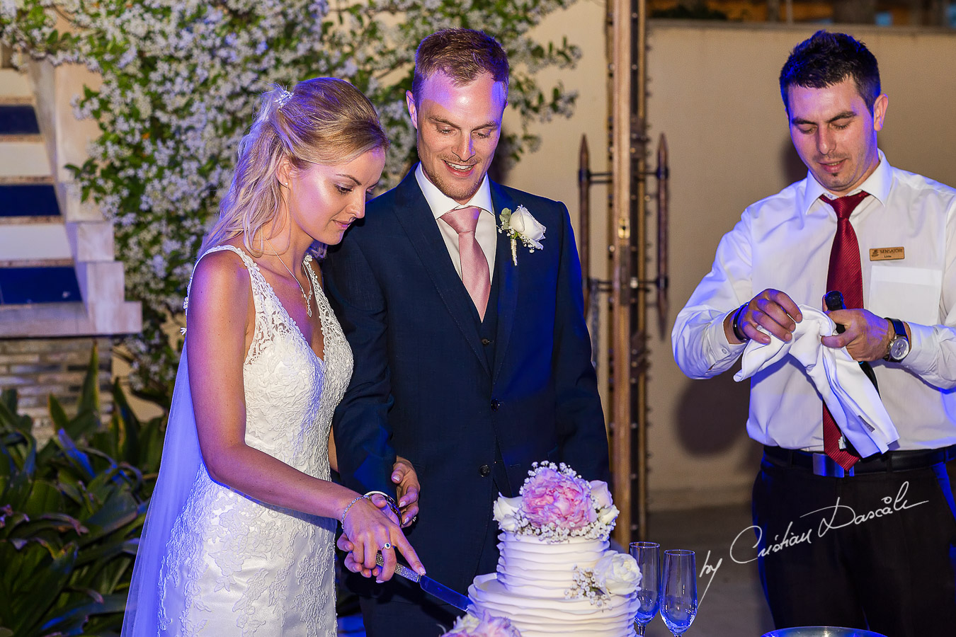 Wedding dinner moments captured by Cristian Dascalu at a wedding at The Aphrodite Hills Resort in Paphos, Cyprus.