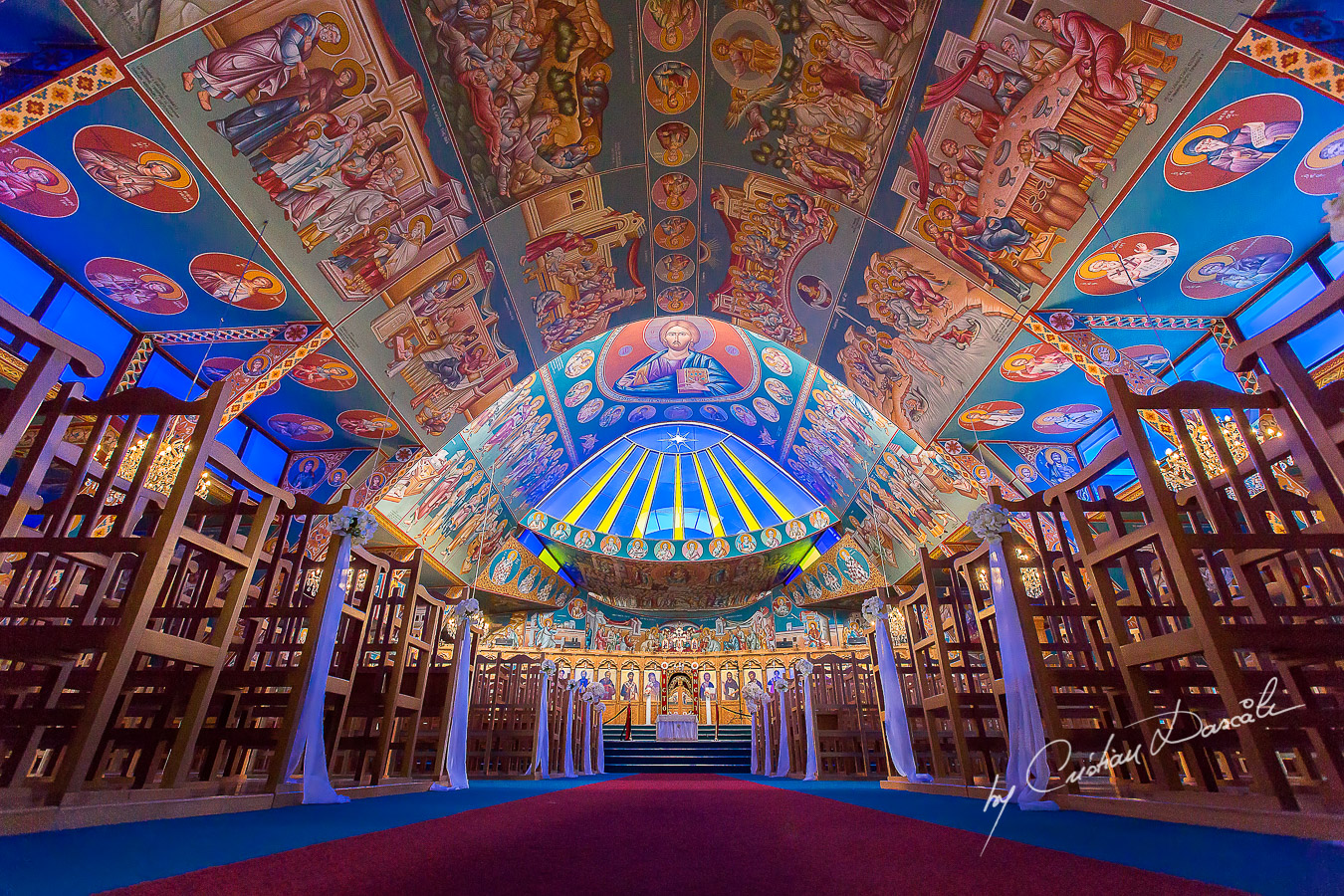 The interior of Apostolou Varnava Church photographed at a wedding in Nicosia by Cyprus Wedding Photographer Cristian Dascalu