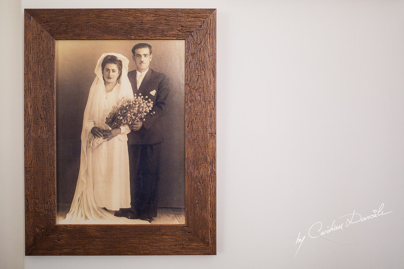 Vintage wedding photo frame, captured at a wedding in Cyprus by Photographer Cristian Dascalu.