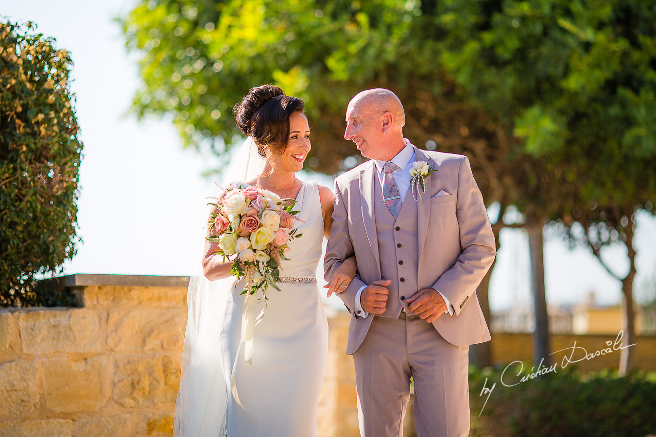 The arrival of the bride, moments captured by Cristian Dascalu during an elegant Aphrodite Hills Wedding in Cyprus.